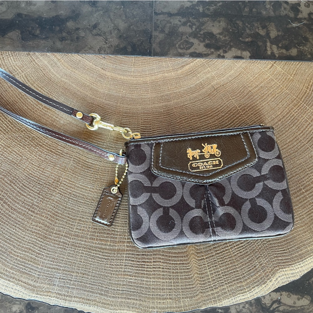 Coach wristlet, chocolate brown